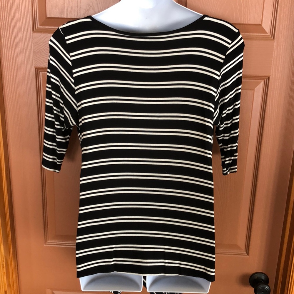 V-Neck Top - image 2